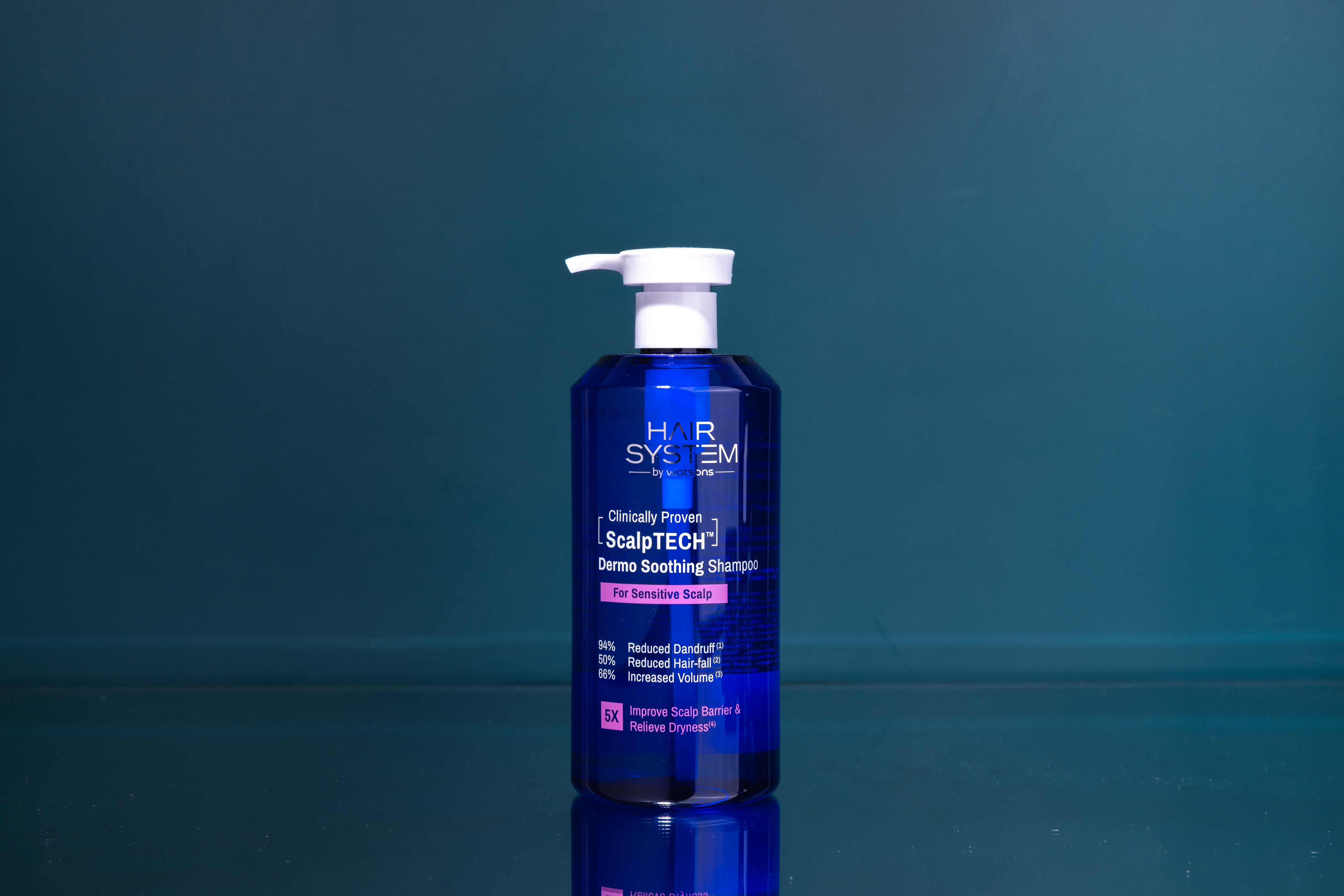 第二步：Hair System by Watsons ScalpTECH Dermo 去頭屑及頭皮護理洗髮水（敏感頭皮適用）