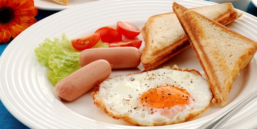 29621270 - sandwiches, sausage and egg breakfast meal